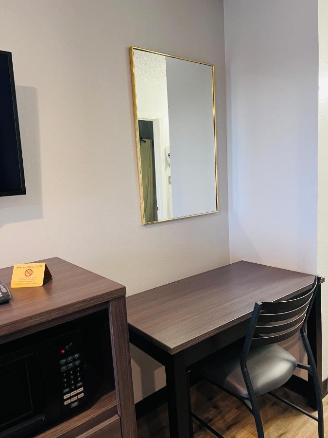 Coachway Inn Luling Екстериор снимка