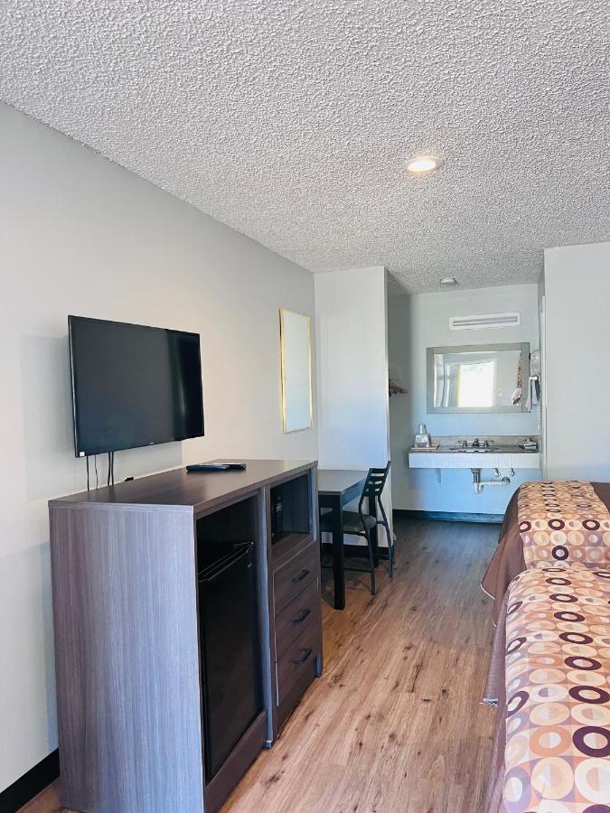 Coachway Inn Luling Екстериор снимка
