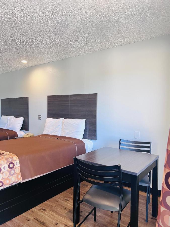 Coachway Inn Luling Екстериор снимка
